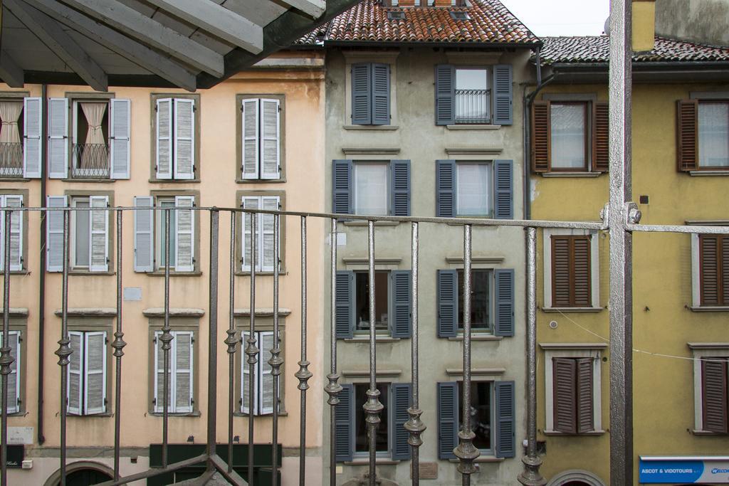 Suite Tower Bergamo Bilik gambar