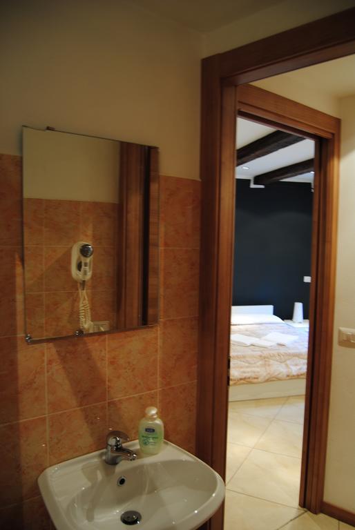 Suite Tower Bergamo Luaran gambar