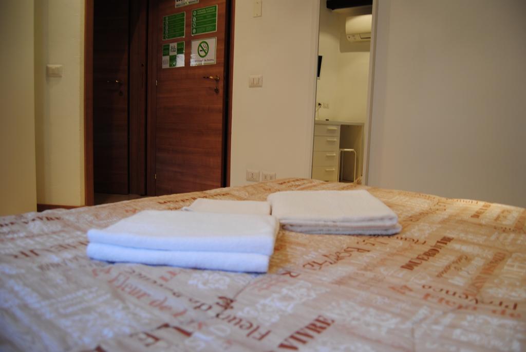 Suite Tower Bergamo Luaran gambar