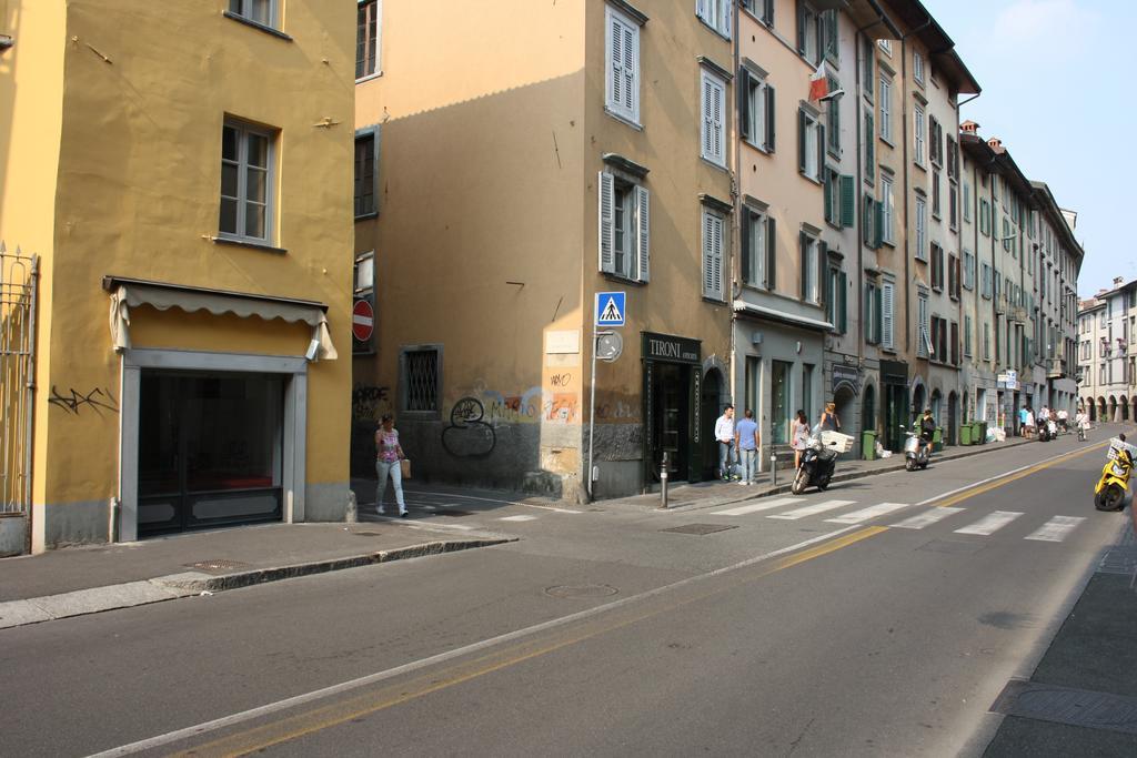 Suite Tower Bergamo Luaran gambar